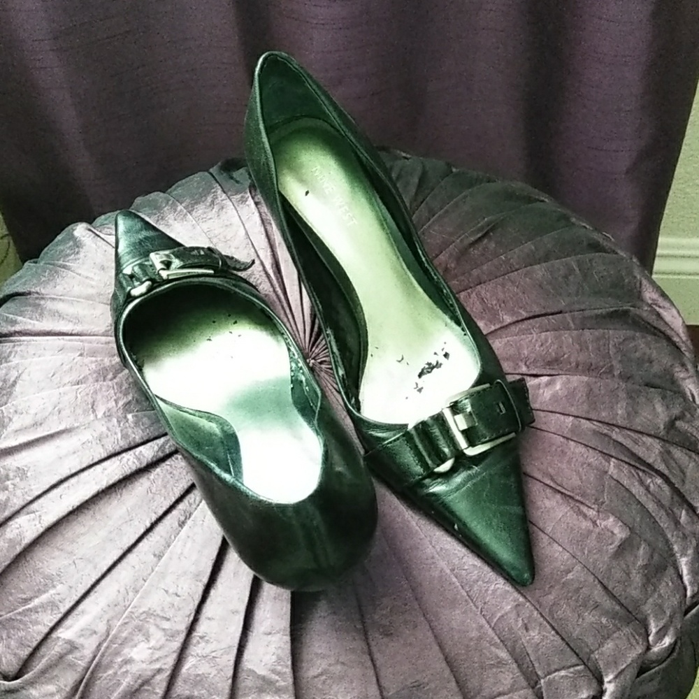 Black Nine West Low Heeled Pump